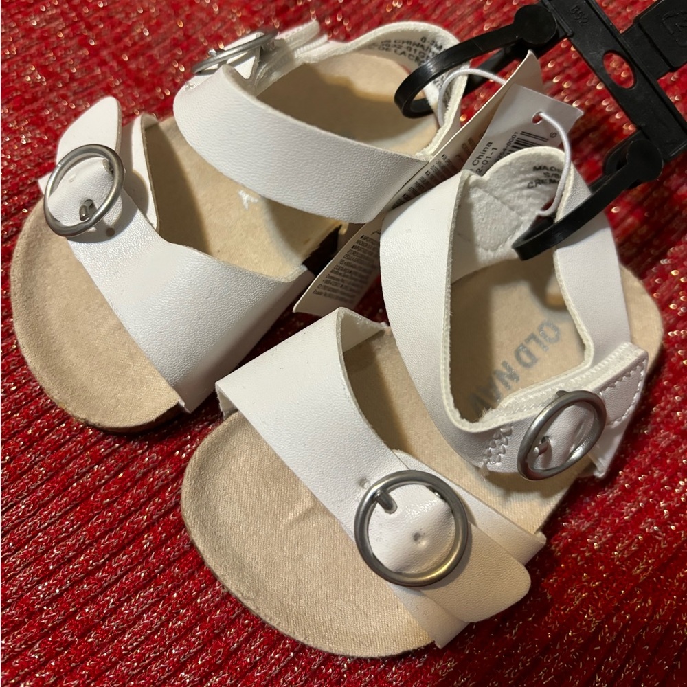 NWT baby girl sandals - 0-3 months
